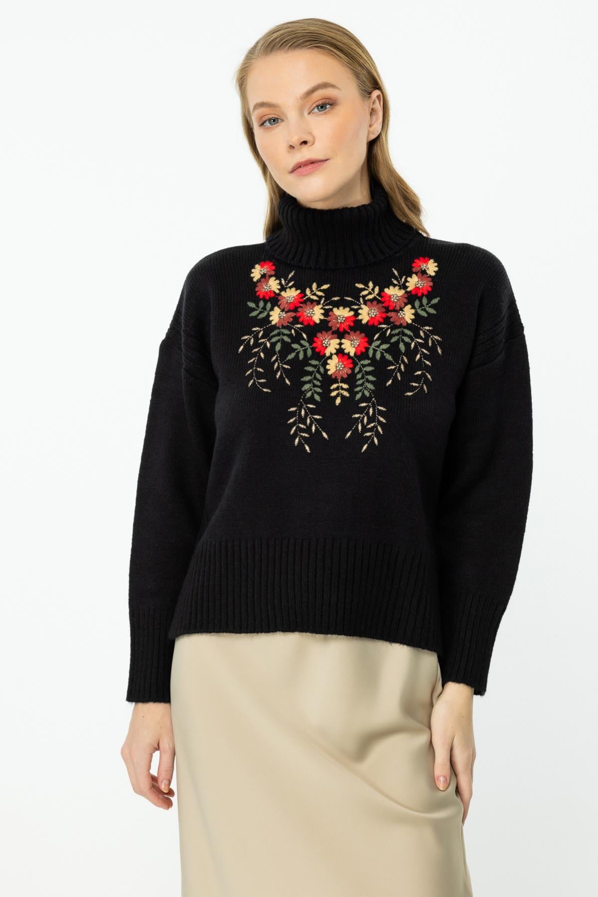 Floral Embroidered Stand Collar Knitwear Sweater