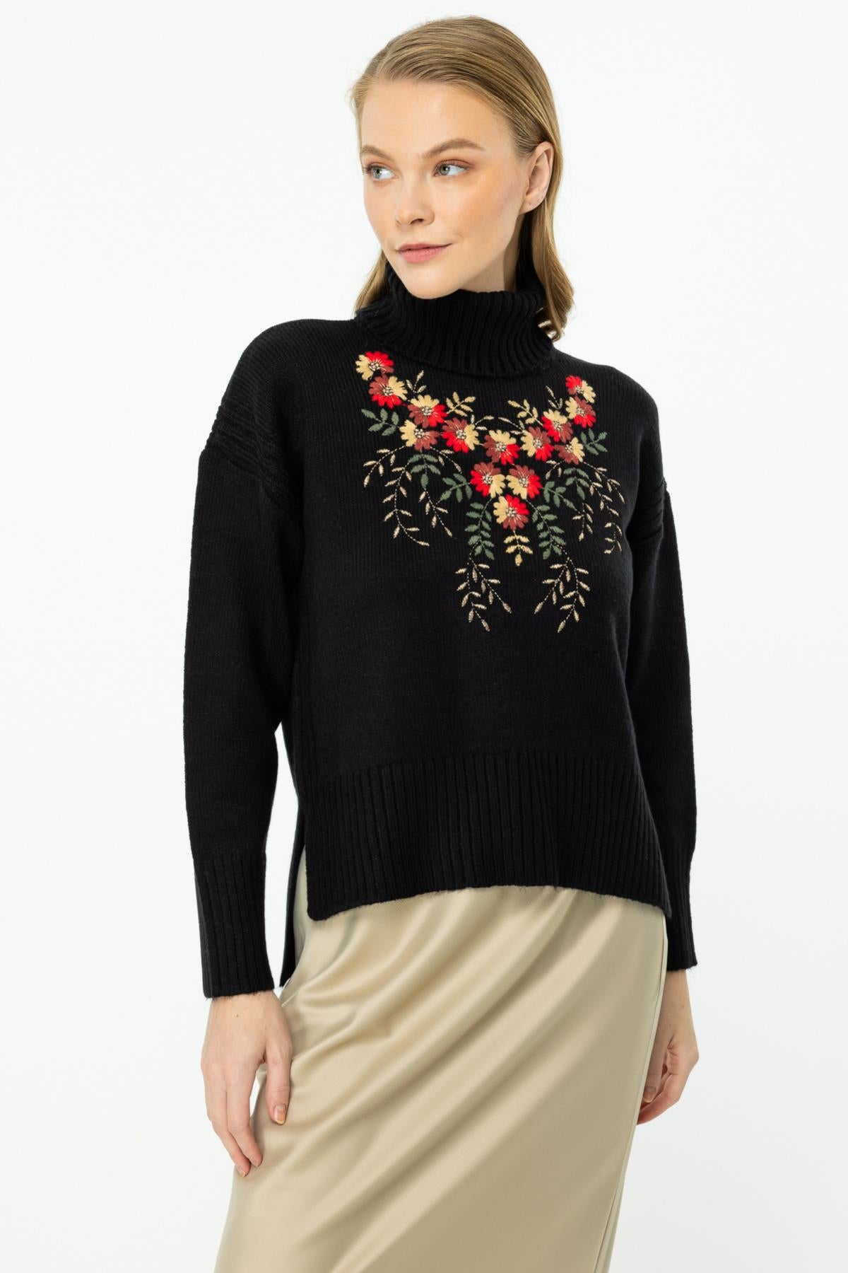 Floral Embroidered Stand Collar Knitwear Sweater