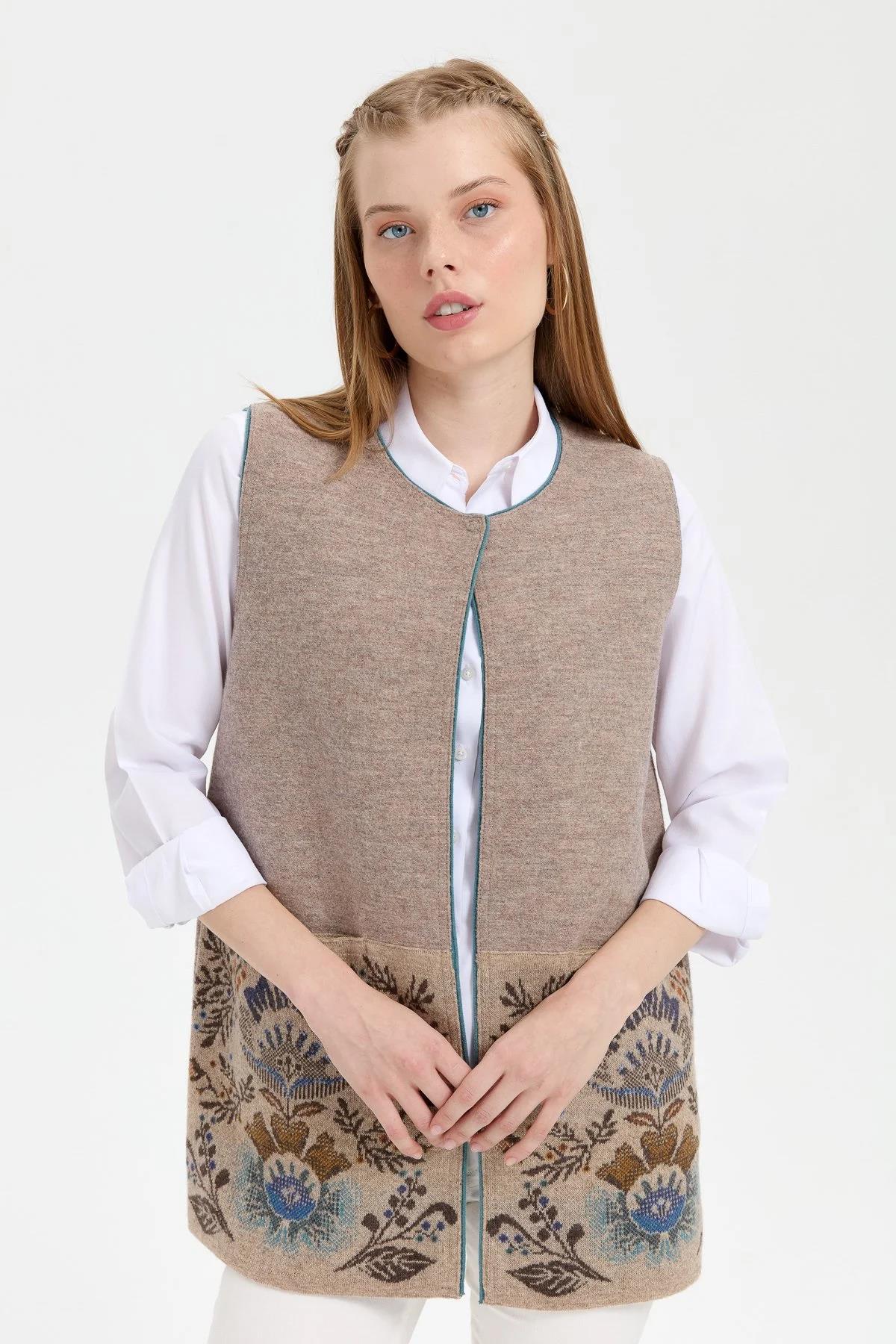 Women's Knitwear Open Front Arabboy Wool Vest 