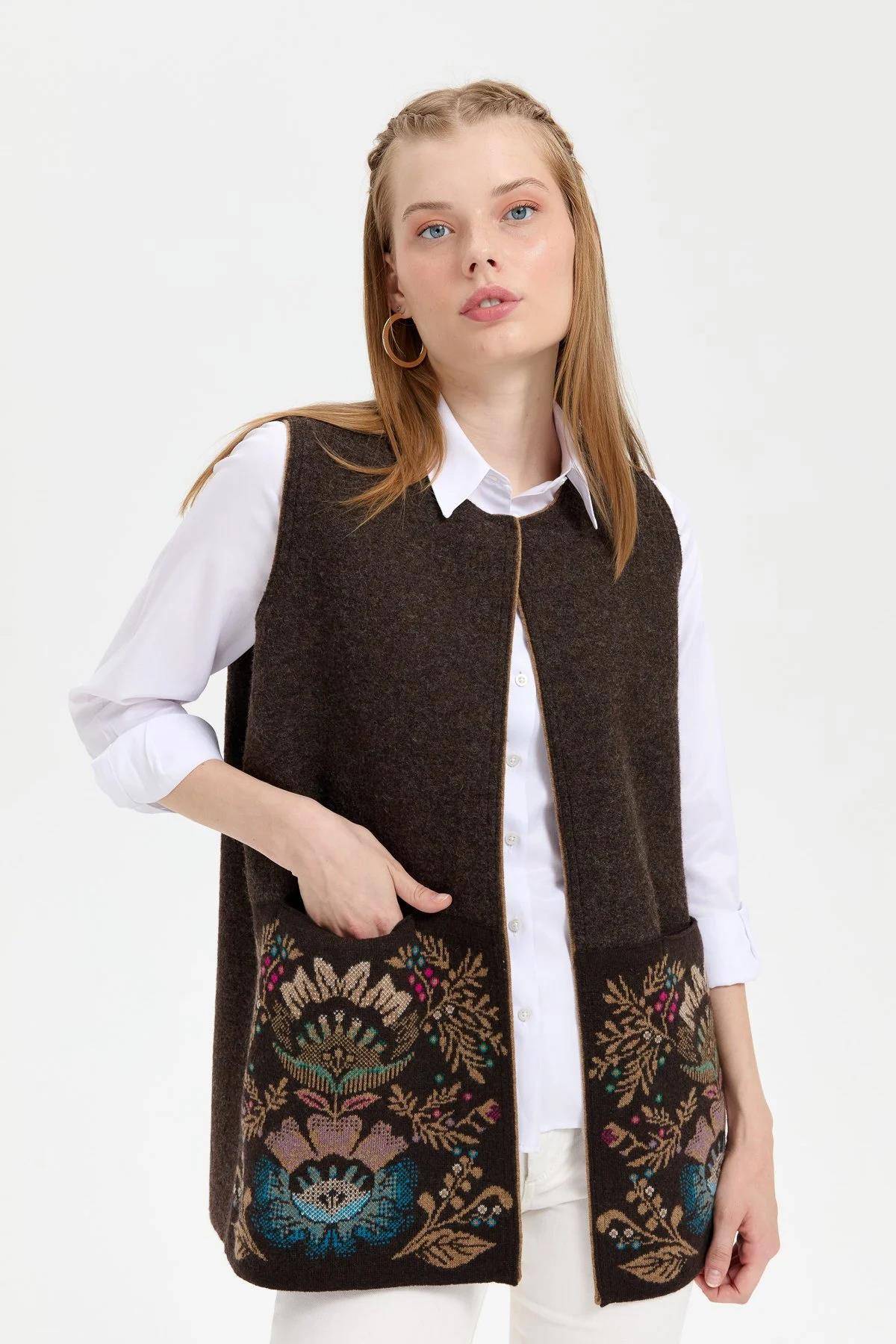 Women's Knitwear Open Front Arabboy Wool Vest 