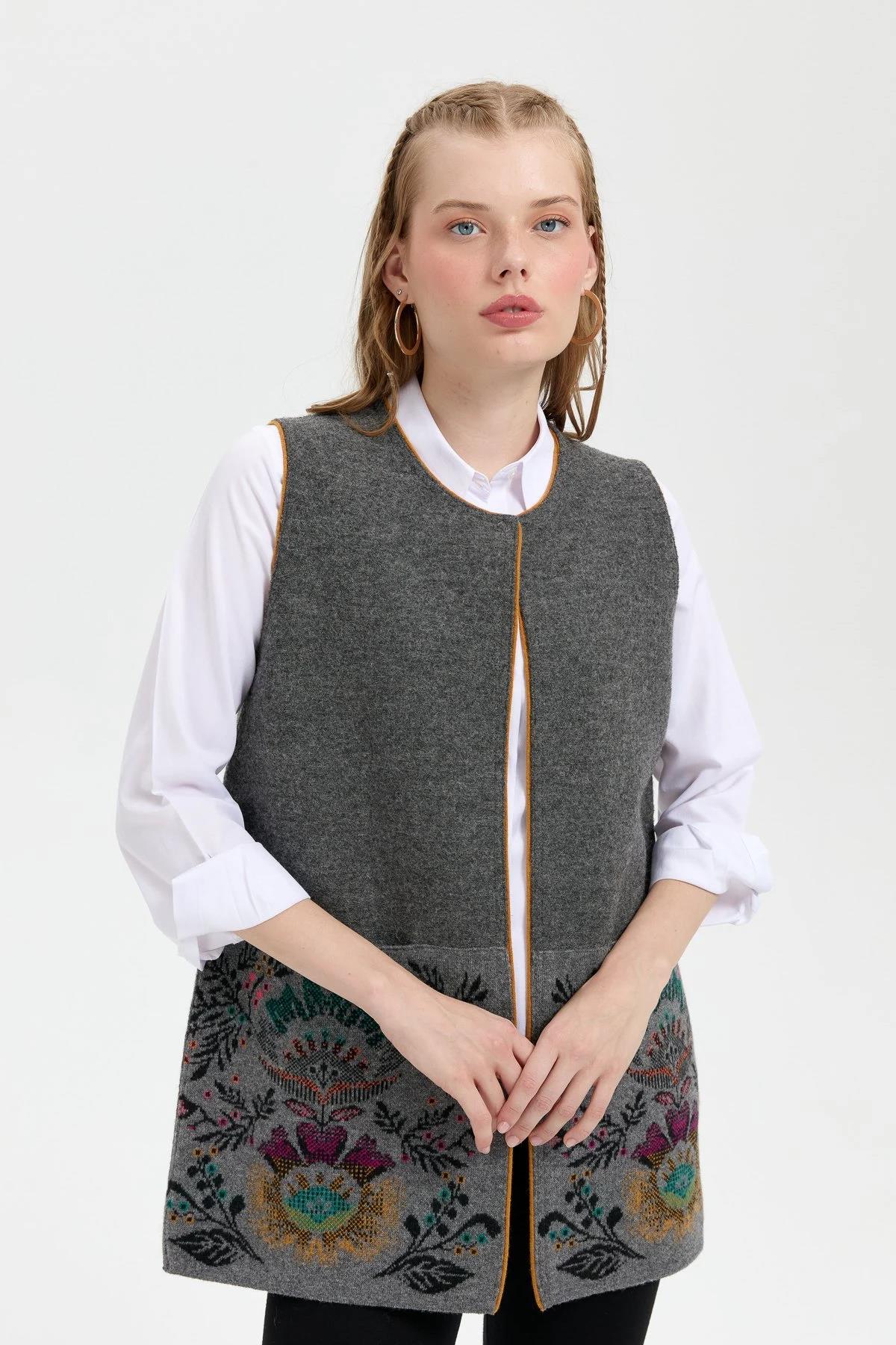 Women's Knitwear Open Front Arabboy Wool Vest 