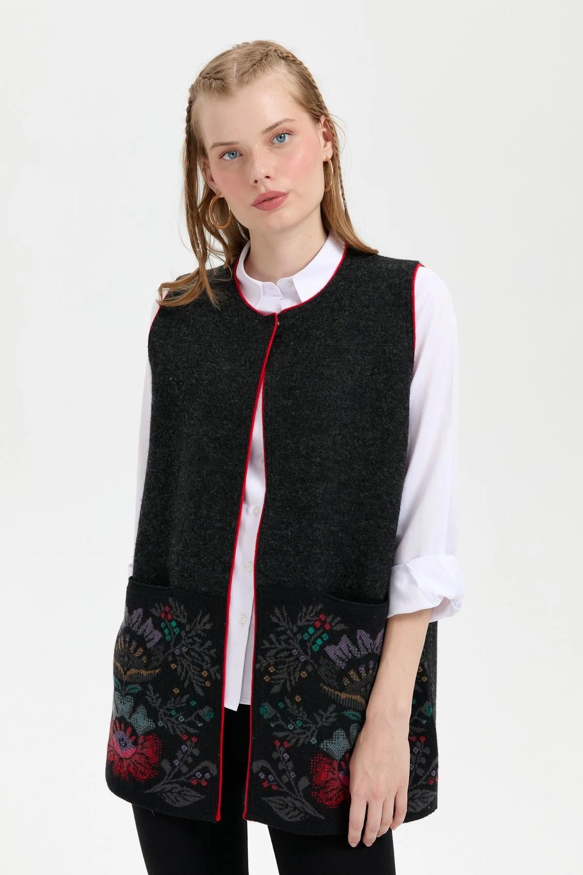 Women's Knitwear Open Front Arabboy Wool Vest 