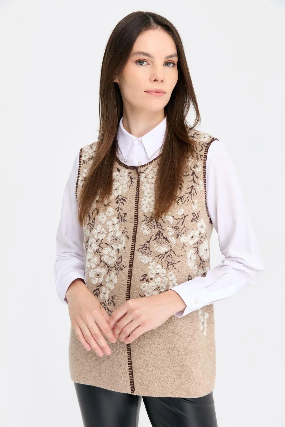 Zero Collar Wild Flower Patterned Wool Vest 