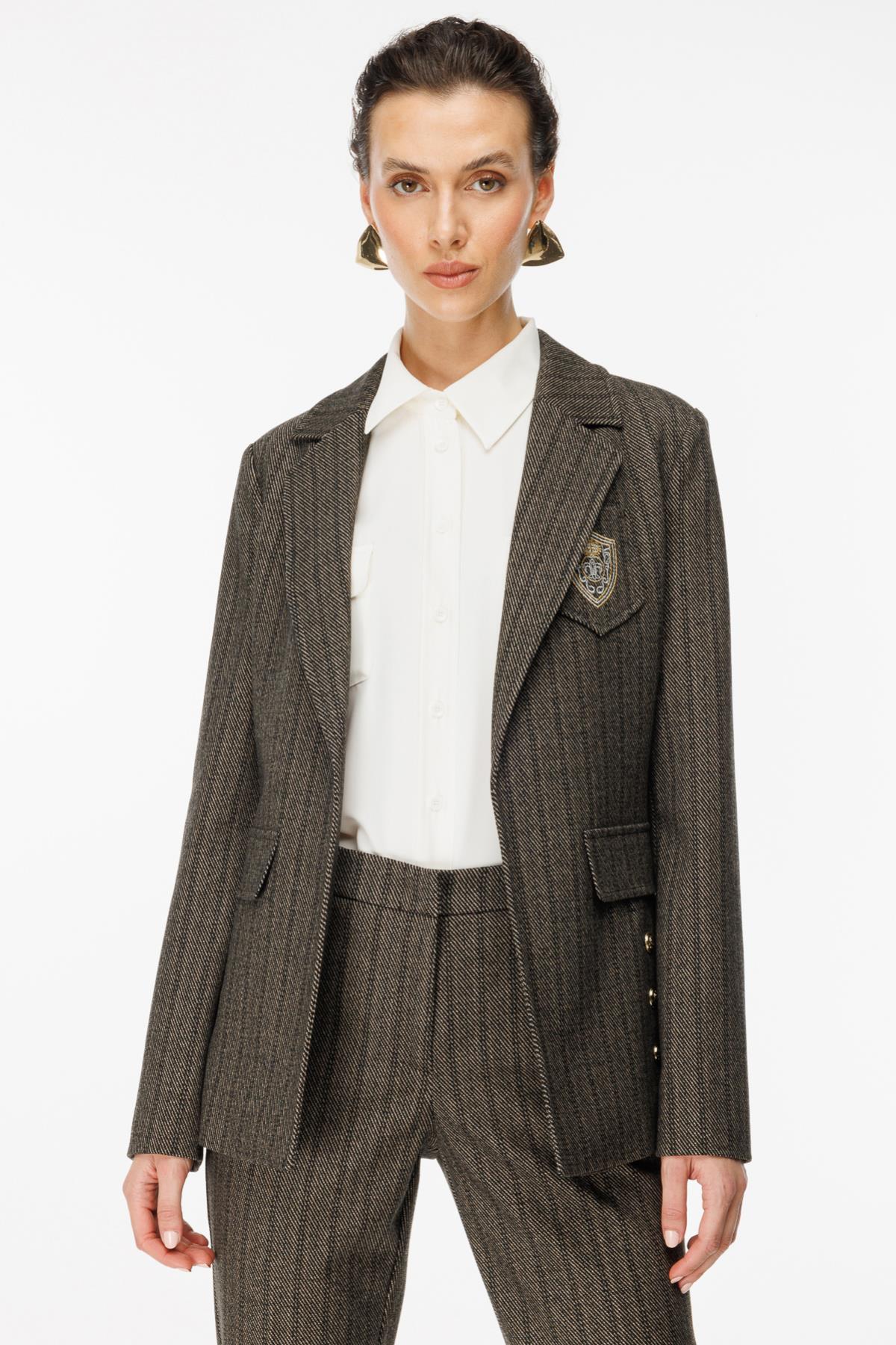 Button Detailed Emblem Cashmere Jacket