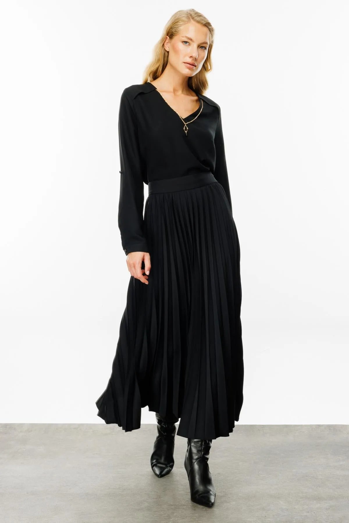 Pleated Long Skirt