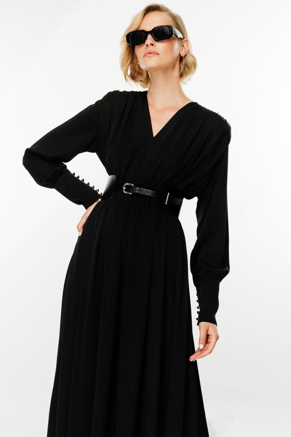 V Neck Dress with Waist Leather Belt