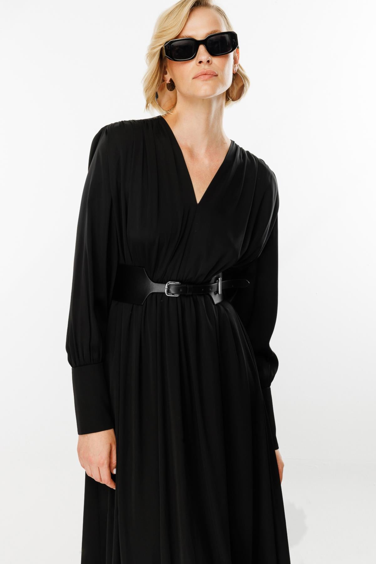 V Neck Dress with Waist Leather Belt