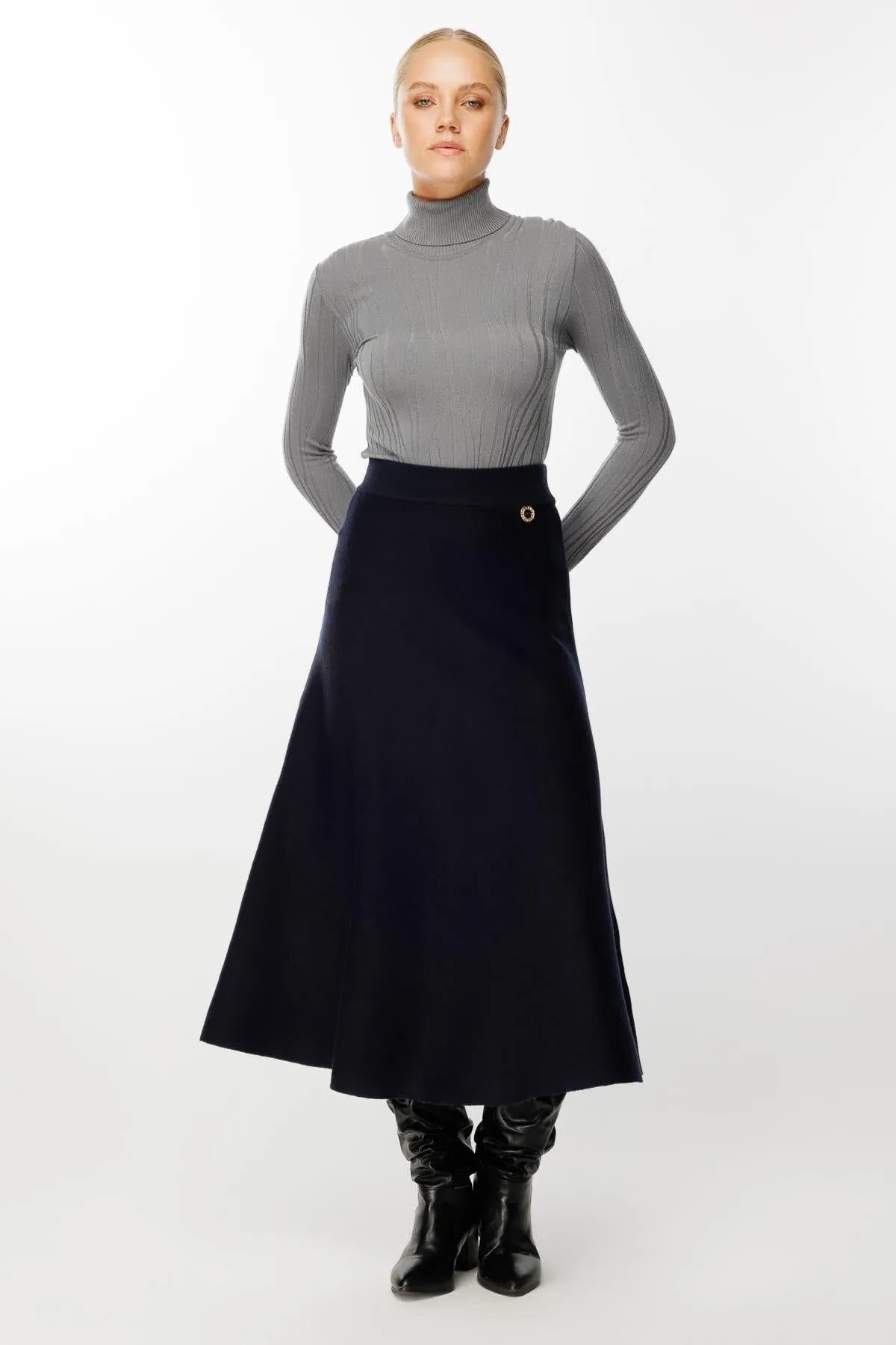 Basic Knit Skirt with Single Button Detail