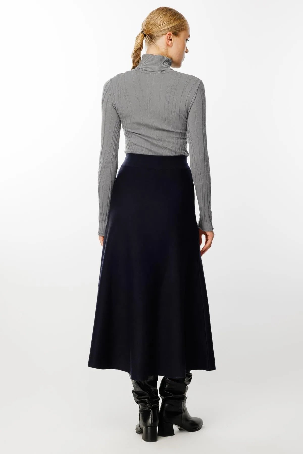 Basic Knit Skirt with Single Button Detail