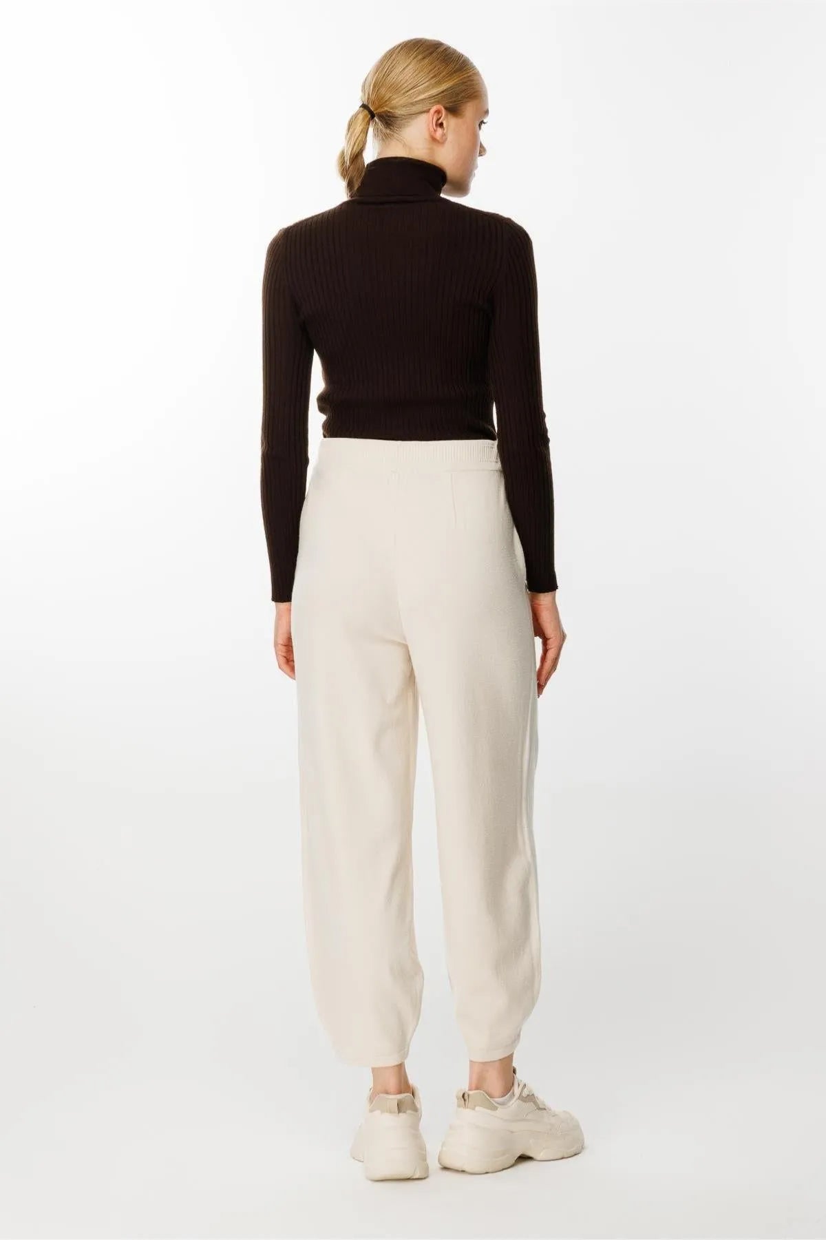 Tied Waist Knitted Trousers