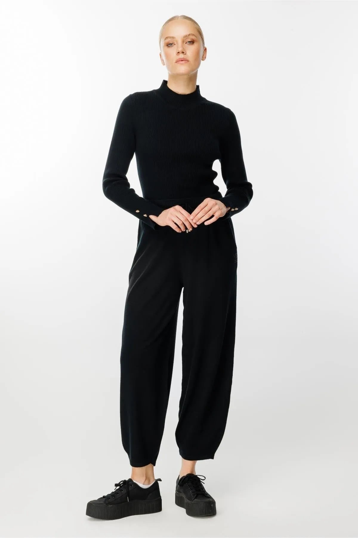 Tied Waist Knitted Trousers