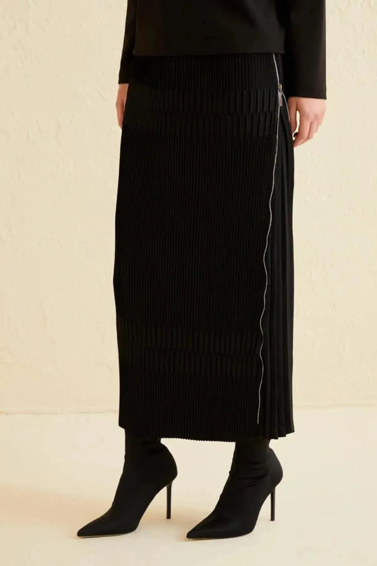 Pleated Long Skirt with Side Zipper Detail