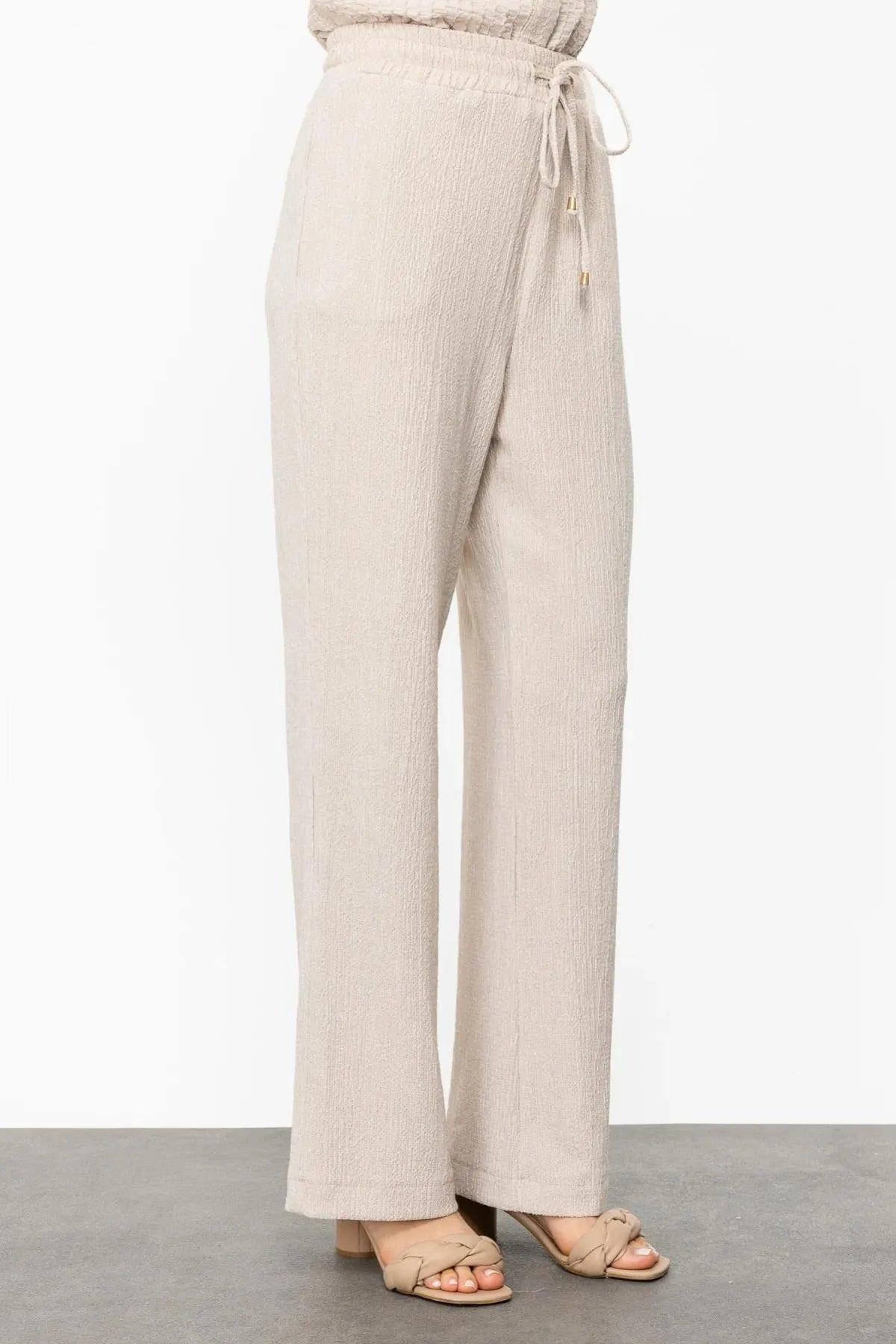 Self-Patterned Elastic Waist Trousers