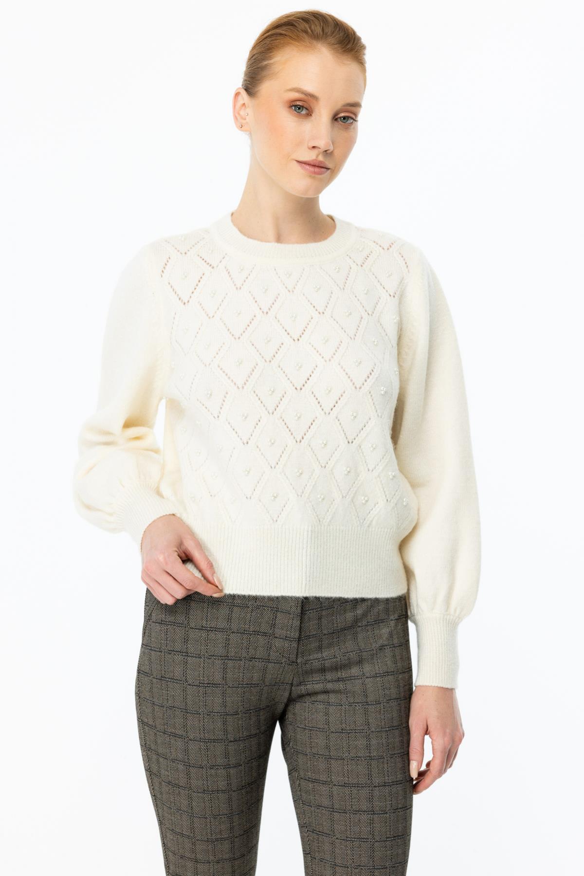 Pearl Sweater with Diamond Pattern