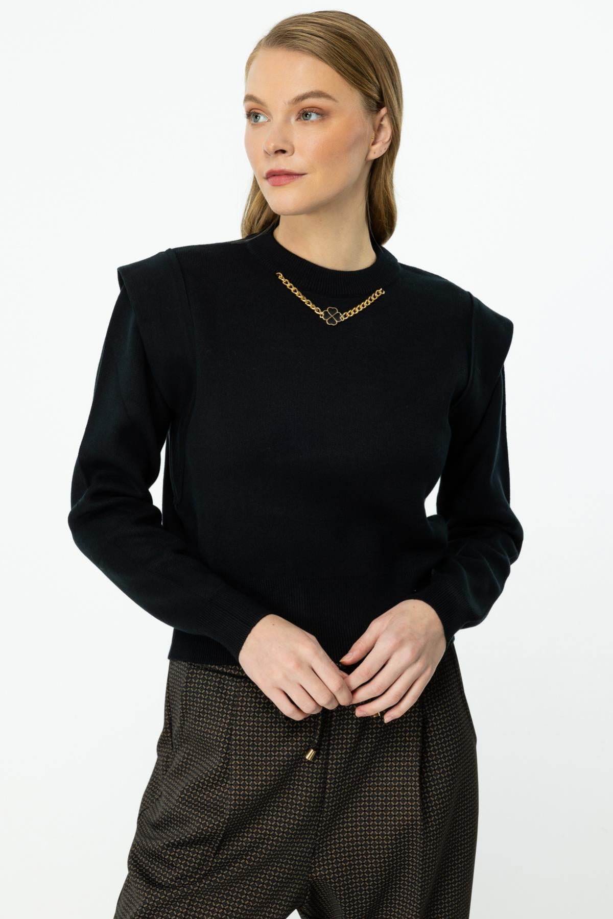 Short Sweater with Front Accessory