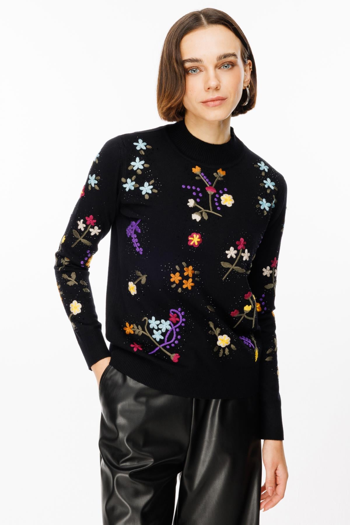 Stand Collar Embroidered Knitwear Sweater