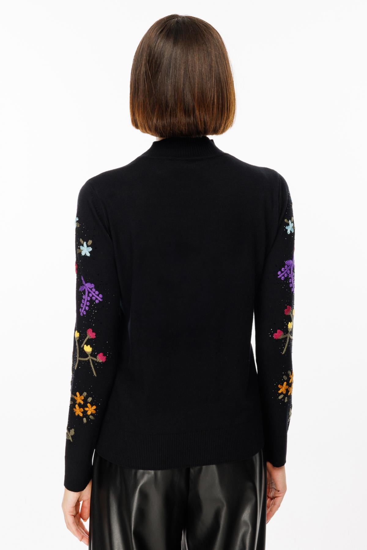 Stand Collar Embroidered Knitwear Sweater