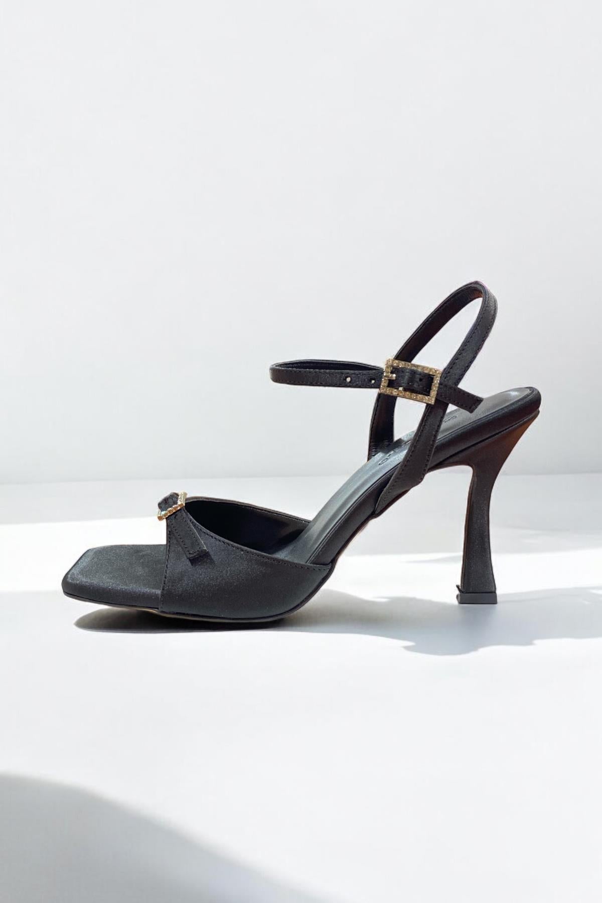 Evening Dress Shoes with Buckle Stone Detail